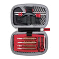 Mobilny zestaw do czyszczenia pistoletów Real Avid Gun Boss Handgun Kit w otwartym czarnym futerale nylonowym ze szczotkami z brązu fosforowego i stalowym wyciorem