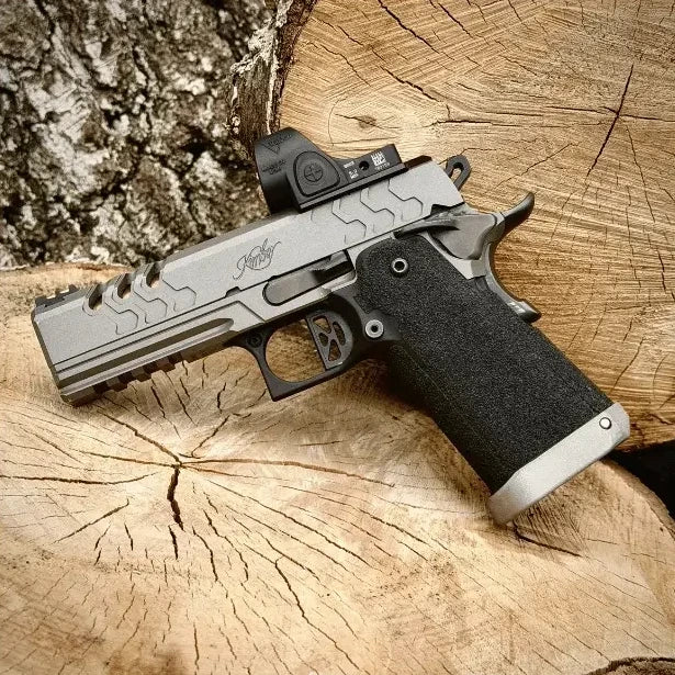 Czarny lub metaliczny lejek magwell ze stali 316 w wersji PIRO do pistoletu KIMBER 2K11 wykonany w technologii druku 3D
