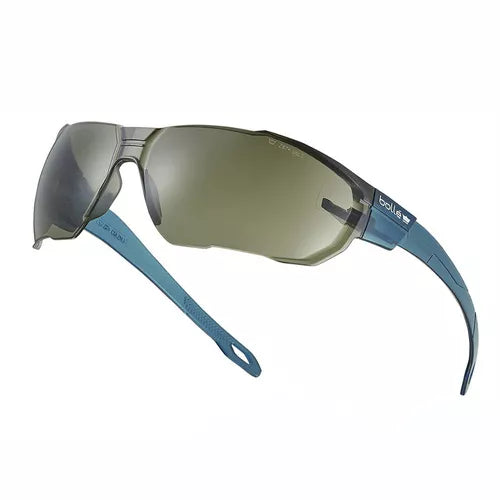 Strzeleckie okulary ochronne Bolle model Swift z przyciemnianą dymną szybą i niebieską powłoką lustrzaną Blue Flash oraz płaskimi zausznikami