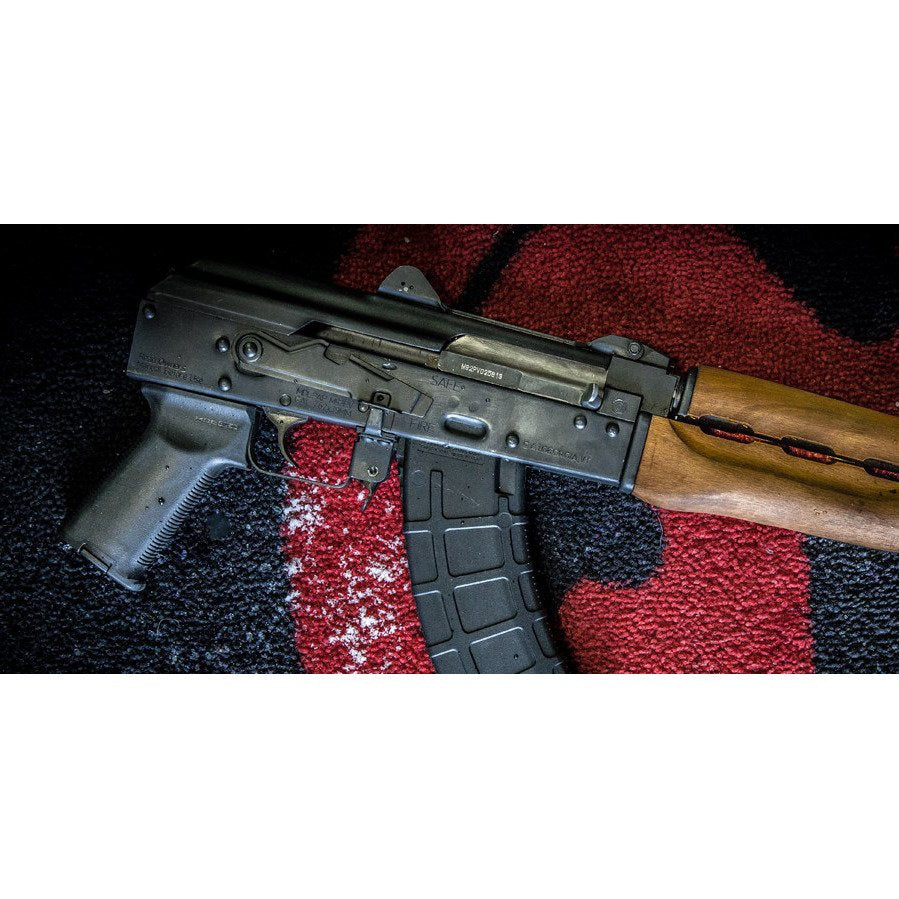 Magpul chwyt pistoletowy do karabinków ak MOE z daleka na tradycyjnym ak